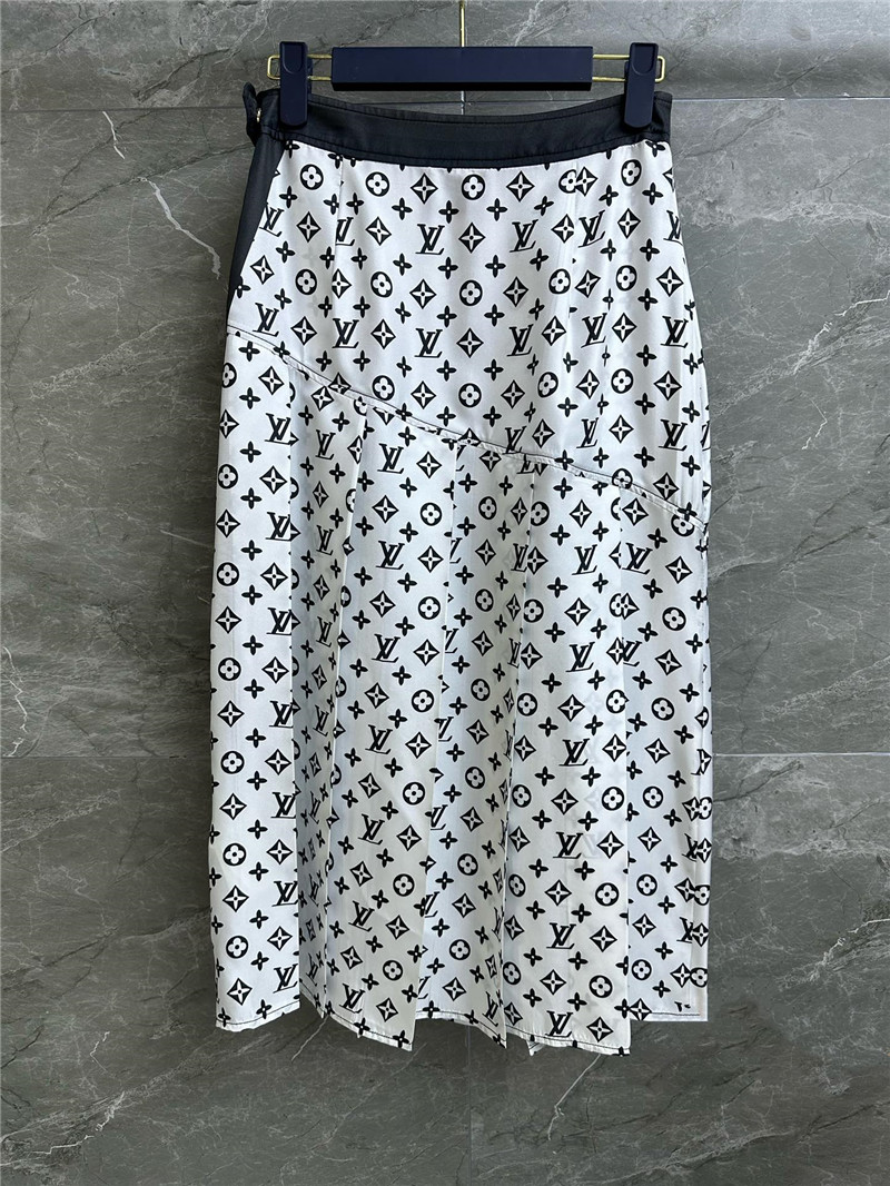 l0vis Vvtt0n lv presbyopic silk skirt