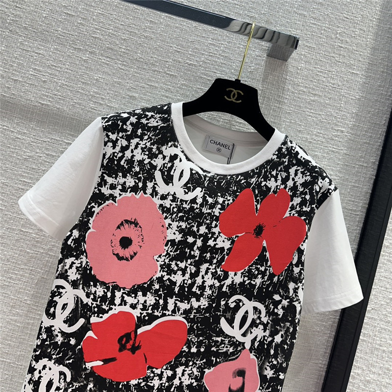 Chanel small rhinestone logo graffiti printed T-shirt on the back