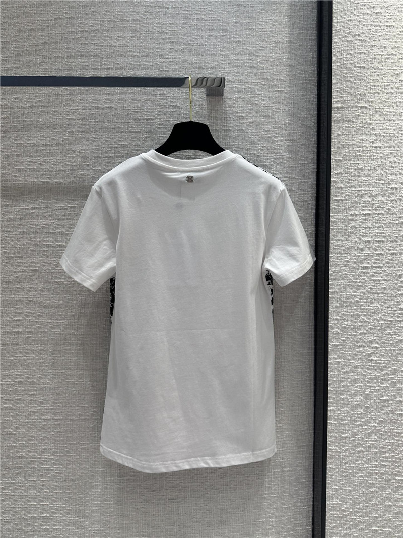 Chanel small rhinestone logo graffiti printed T-shirt on the back