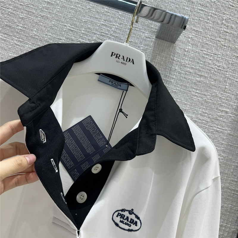 Pra*a contrast color polo short long sleeve top