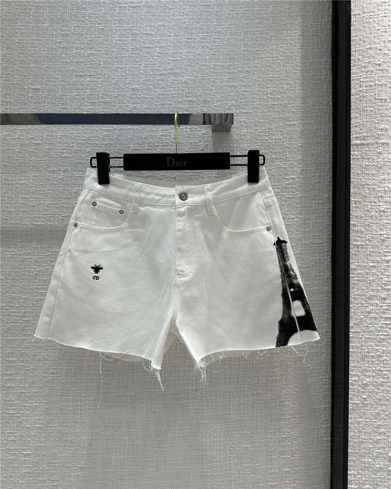 D10r new white shorts