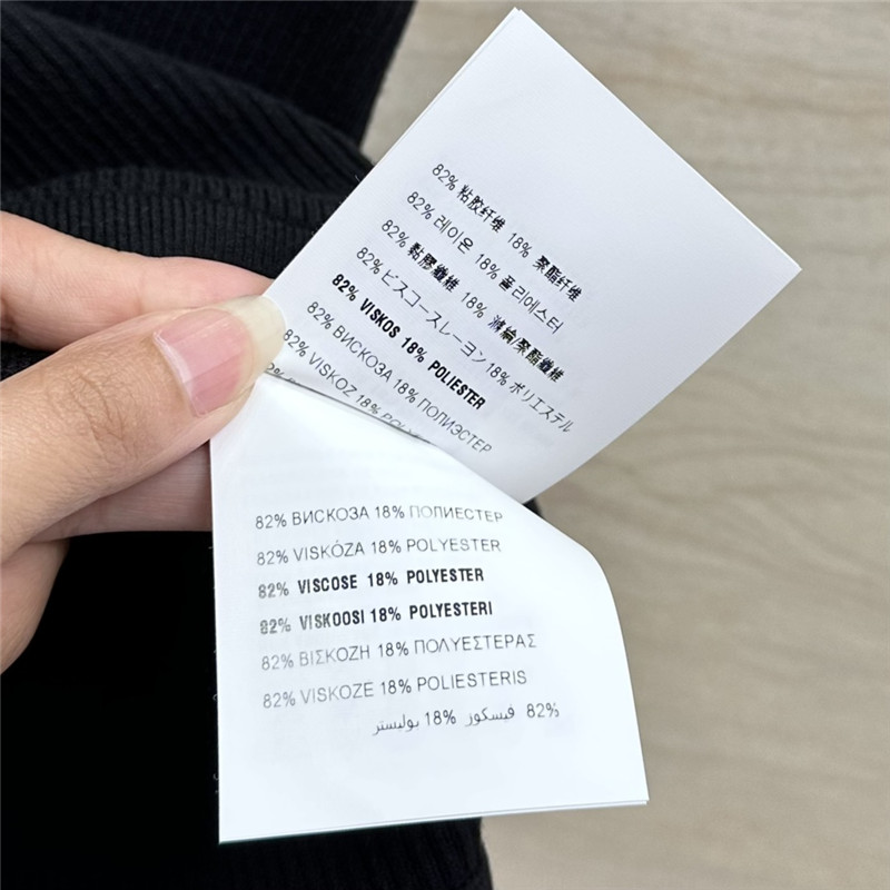 M1um1u kanhua logo knitted vest