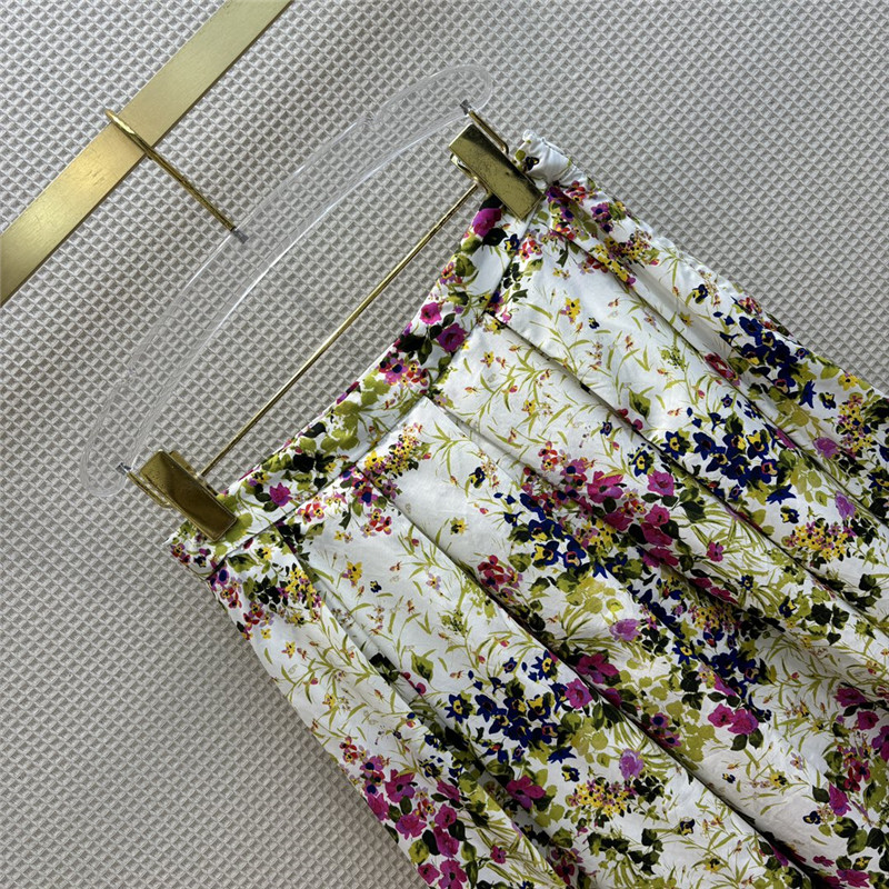 Vanitoo floral high-waisted pleated skirt