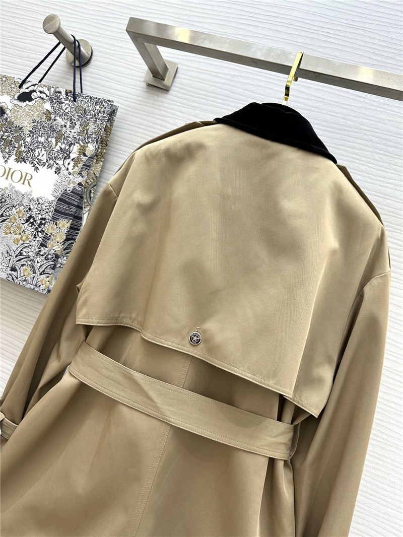 D10r classic bee logo embroidered trench coat