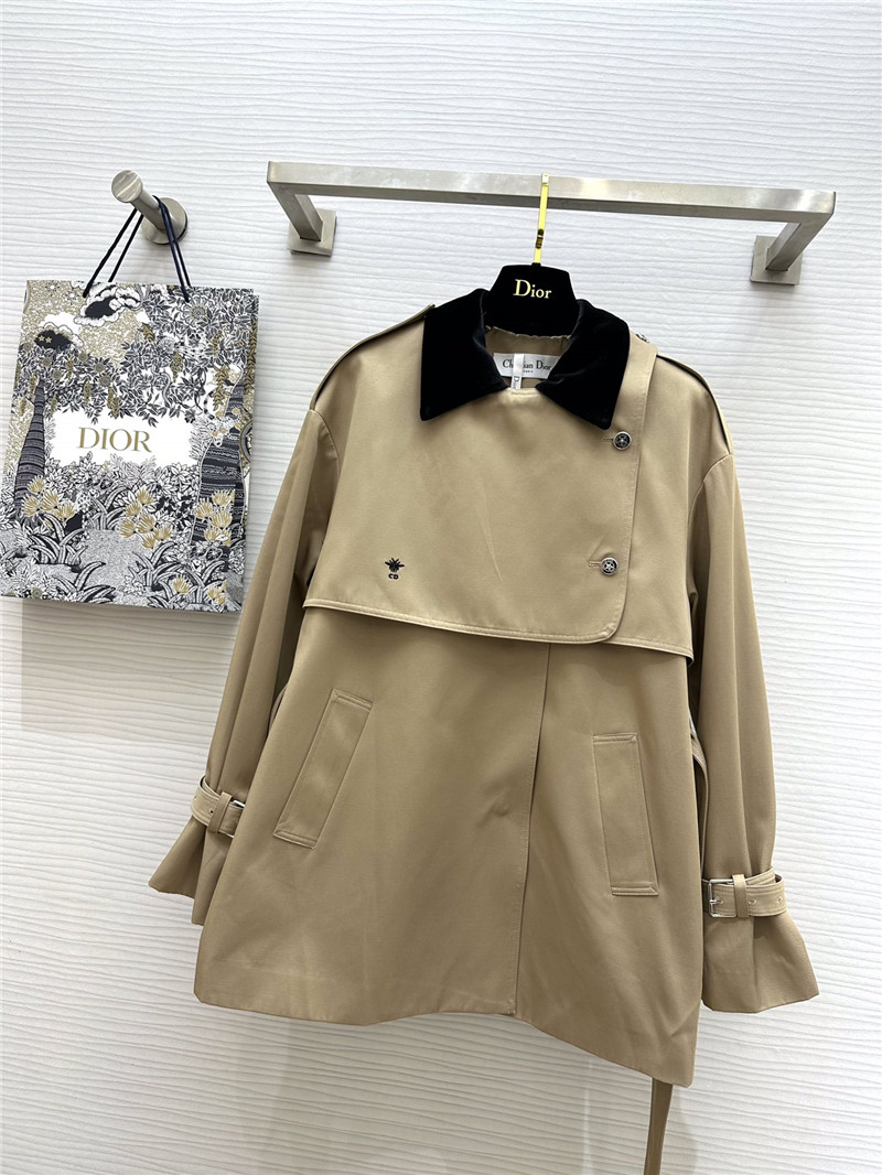 D10r classic bee logo embroidered trench coat