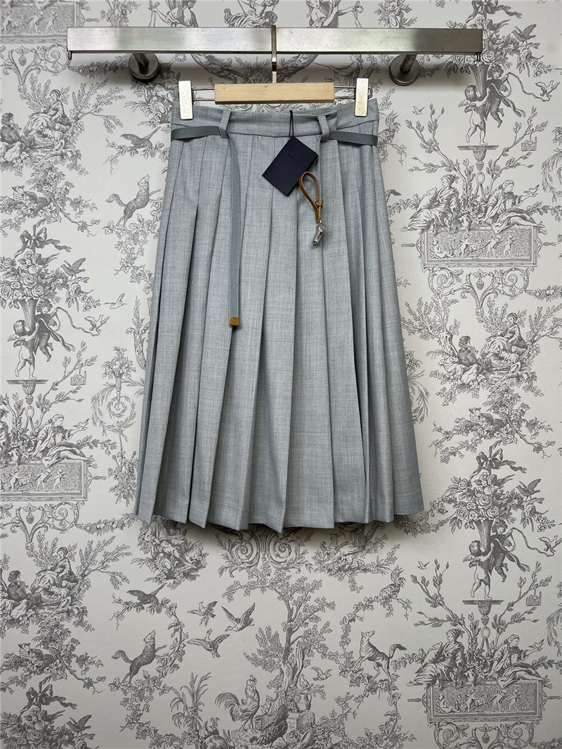 prada new preppy pleated skirt
