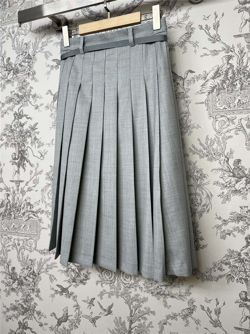 Pra*a new preppy pleated skirt