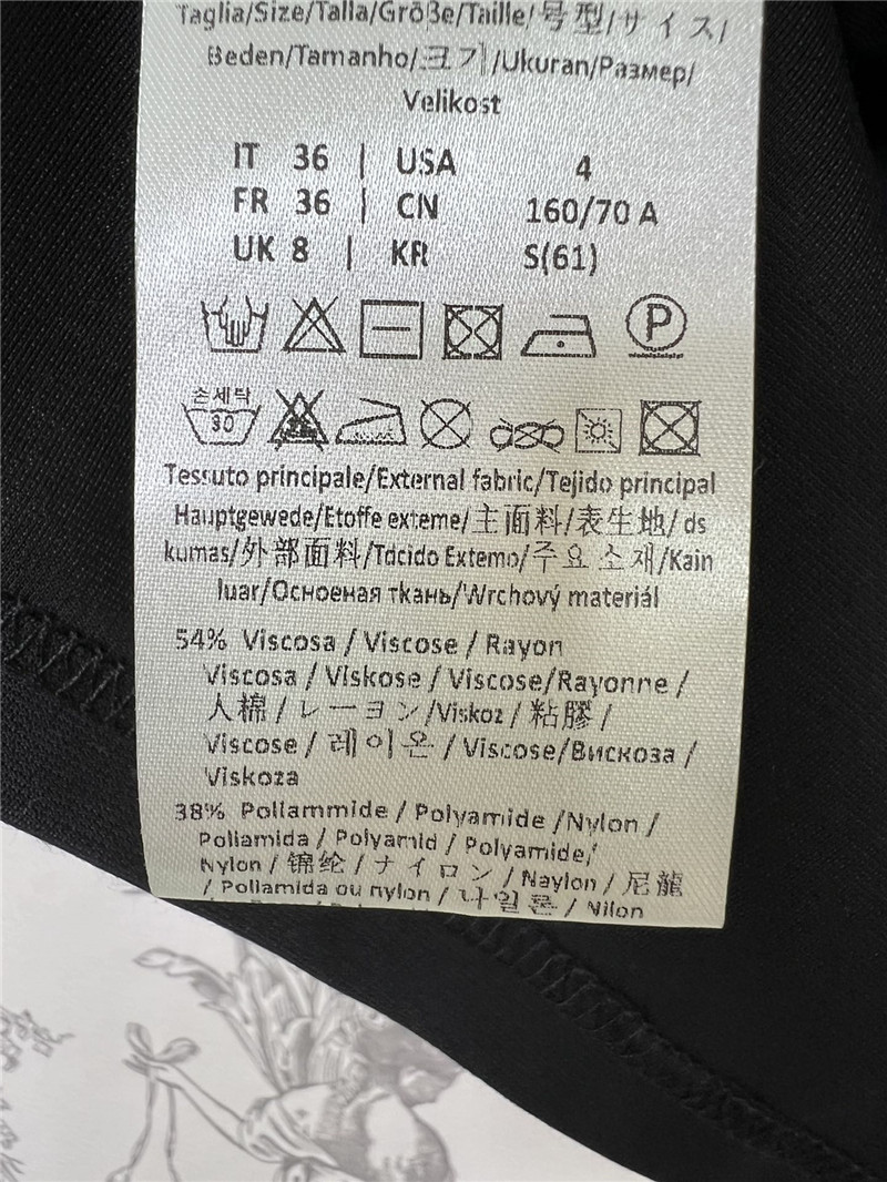 F**di new short sleeve leggings suit