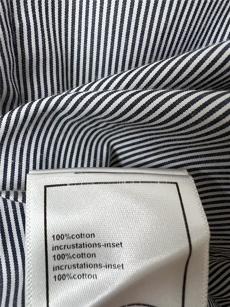 Ch**el new earring sleeveless shirt