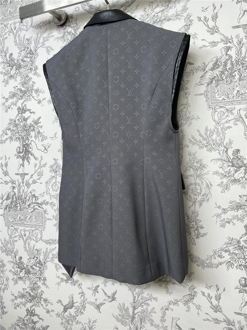 l0vis Vvtt0n lv new vest and shorts suit