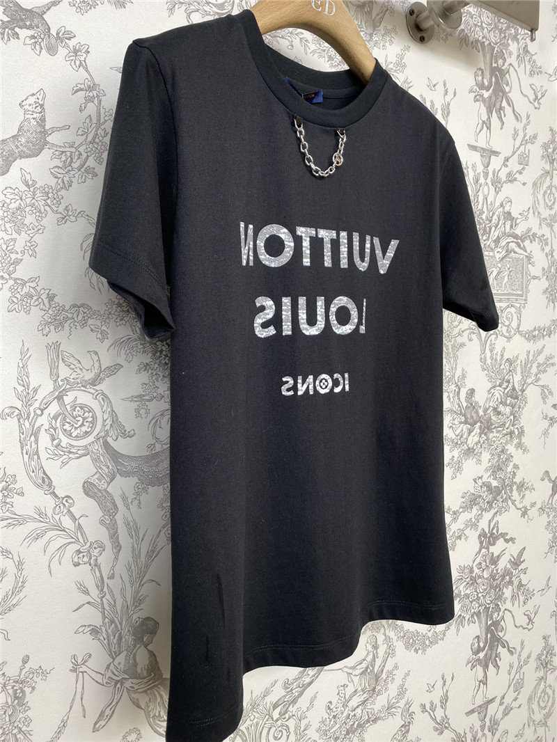 louis vuitton LV summer classic chain T