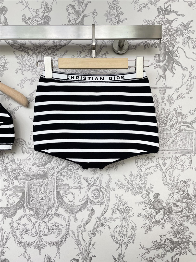 D10r spring and summer beach resort swimwear