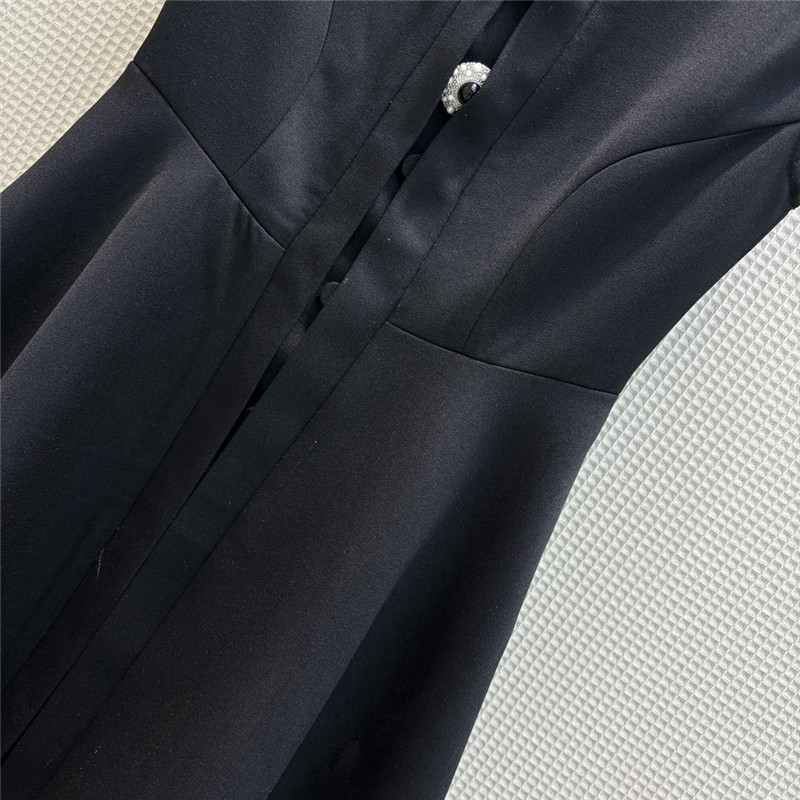 l0vis Vvtt0n lv gem-encrusted button-embellished dress