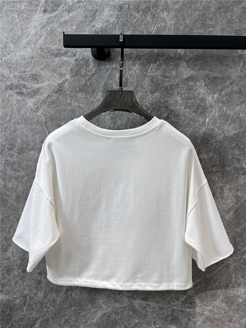 Gvc*1 embroidered lettering strawberry t-shirt