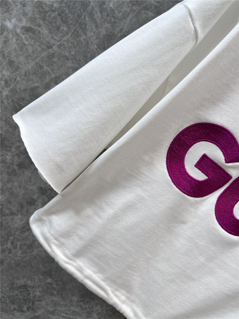 Gvc*1 embroidered lettering strawberry t-shirt