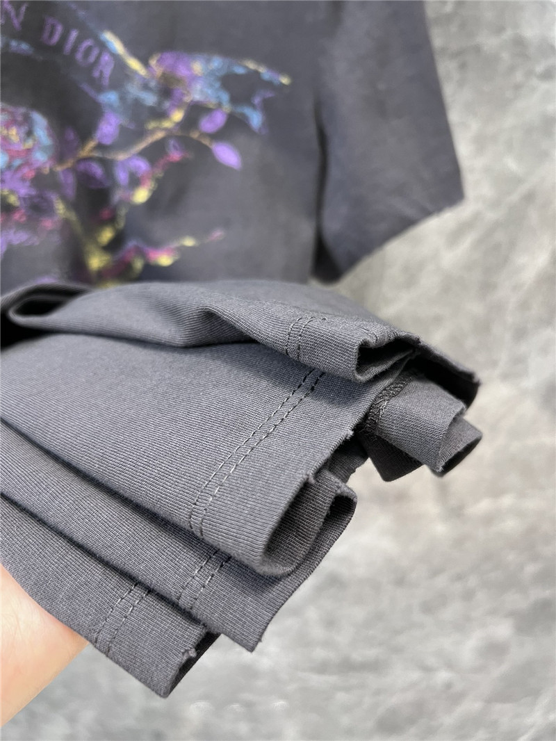 D10r tie-dye art positioning printed t-shirt