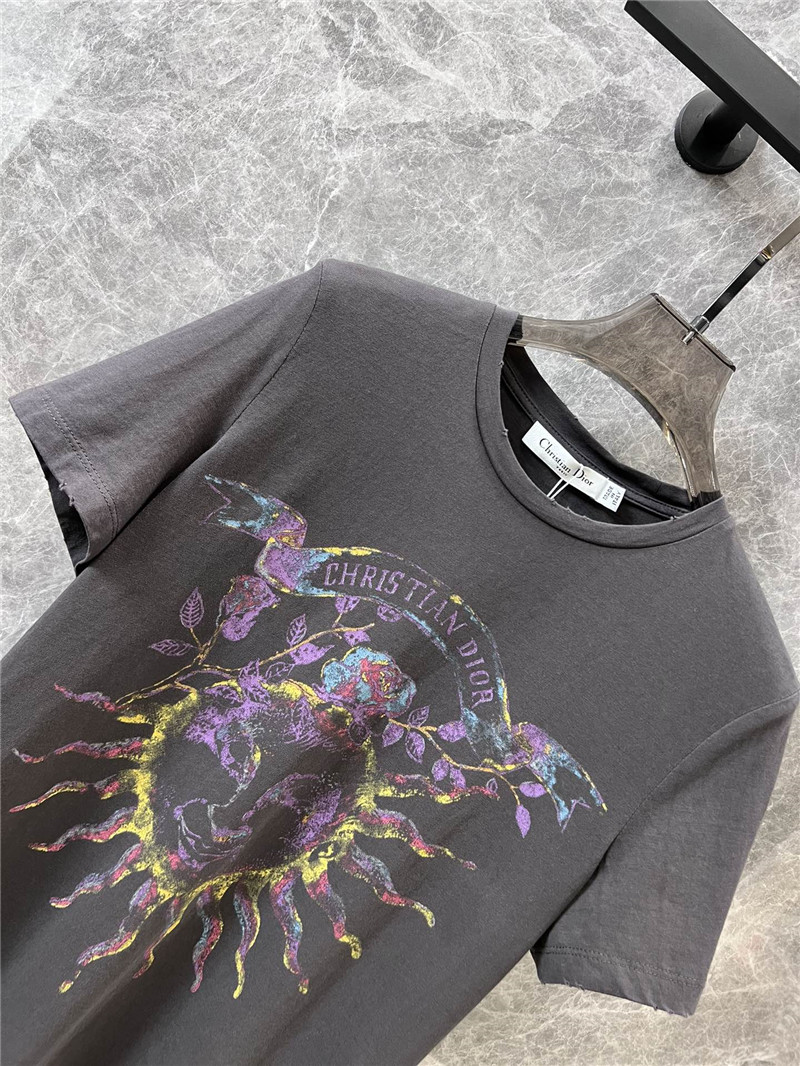 D10r tie-dye art positioning printed t-shirt