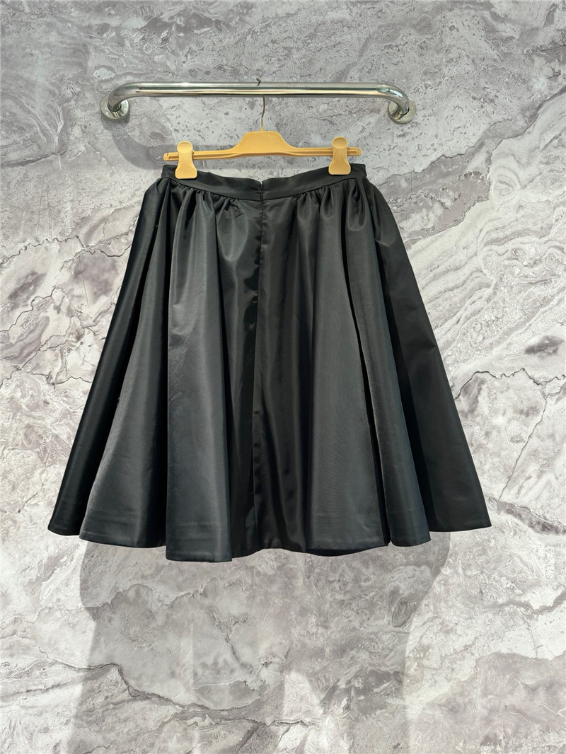 Pra*a high waist fluffy umbrella skirt