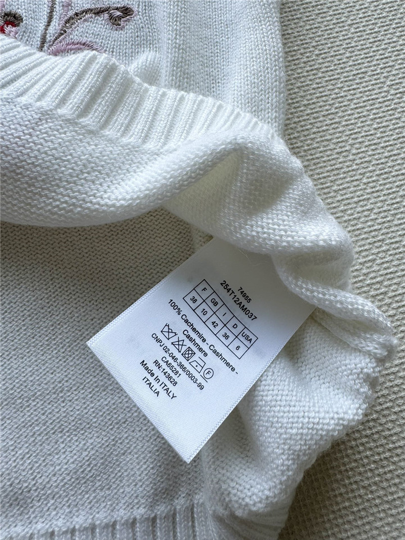 D10r butterfly jacquard embroidered t-shirt