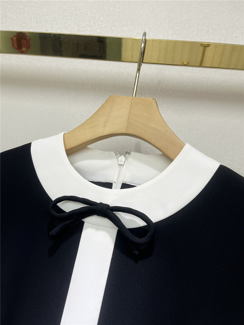 Va1e*ntin0 black dress