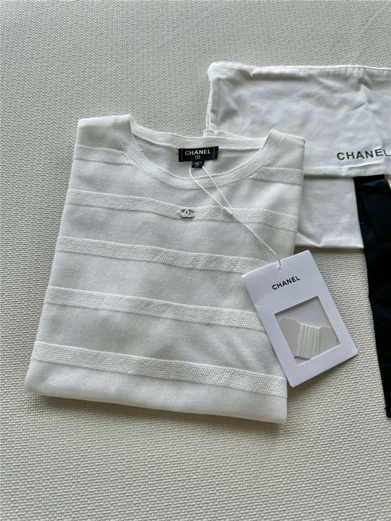 Chanel new knitted sweater