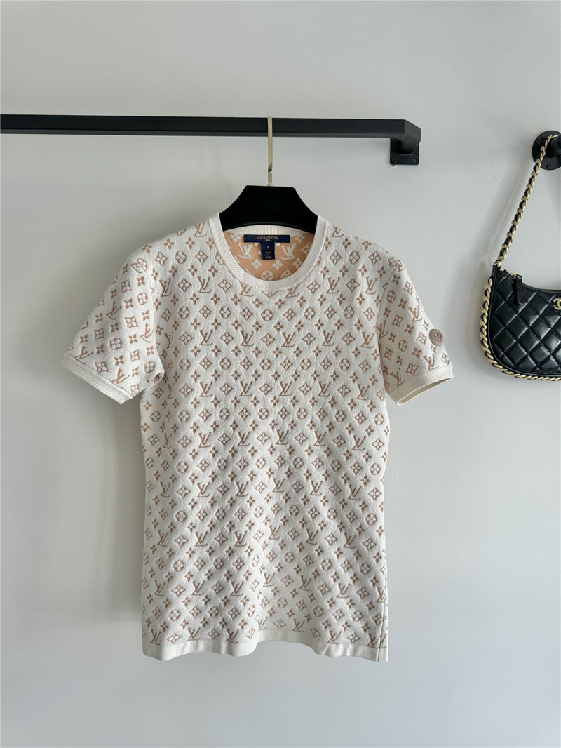 louis vuitton LV sweater + high-waisted slim skirt suit