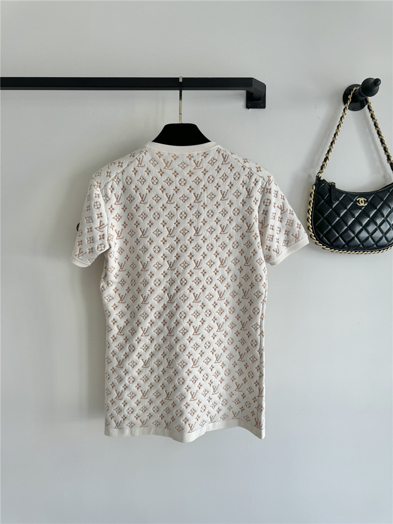 louis vuitton LV sweater + high-waisted slim skirt suit