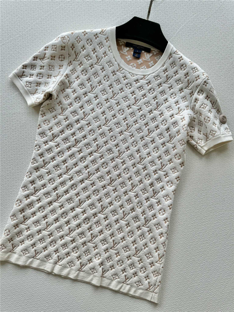 louis vuitton LV sweater + high-waisted slim skirt suit