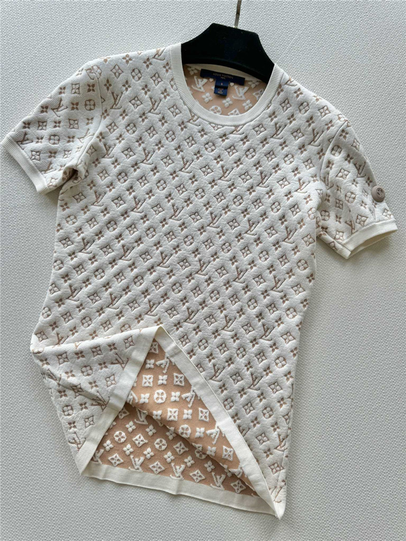 louis vuitton LV sweater + high-waisted slim skirt suit