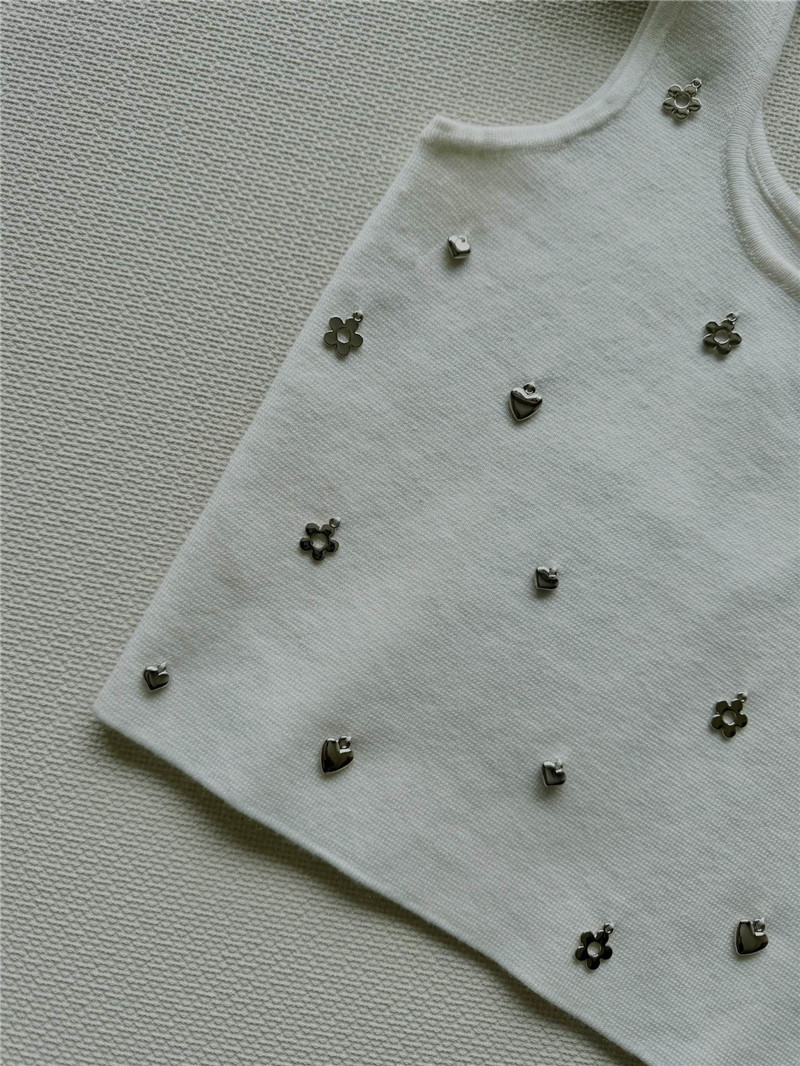 Ch**el new short vest