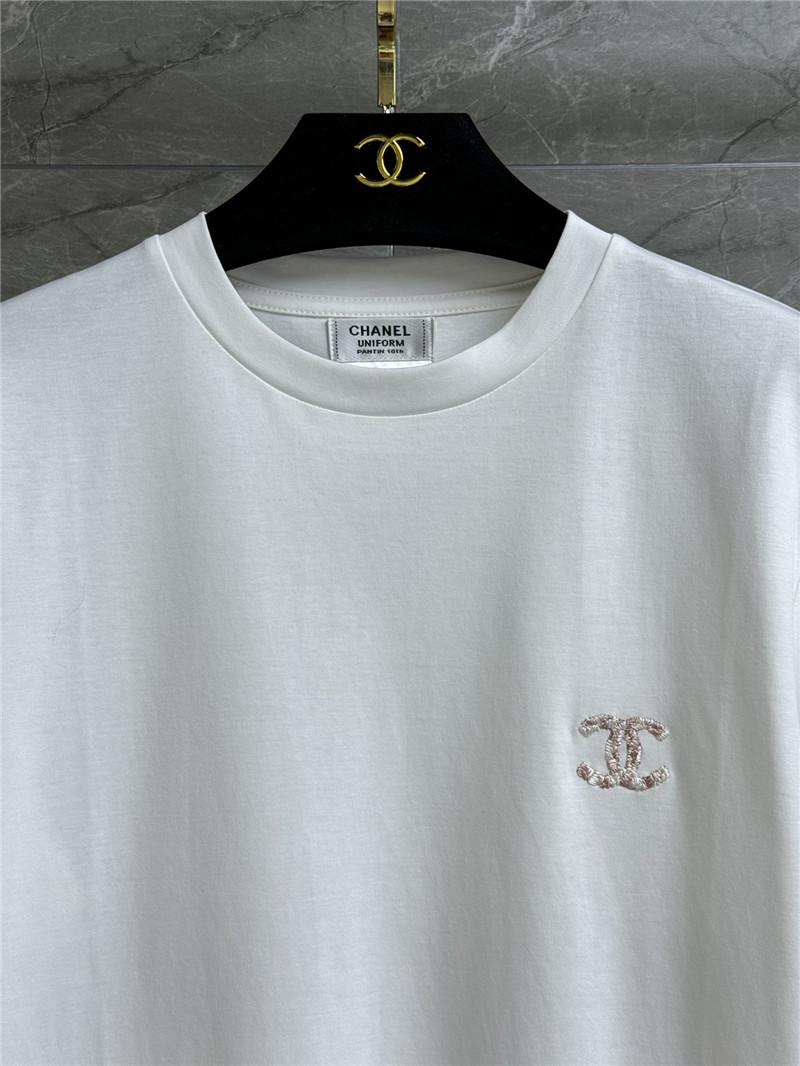 Ch**el embroidered logo t-shirt