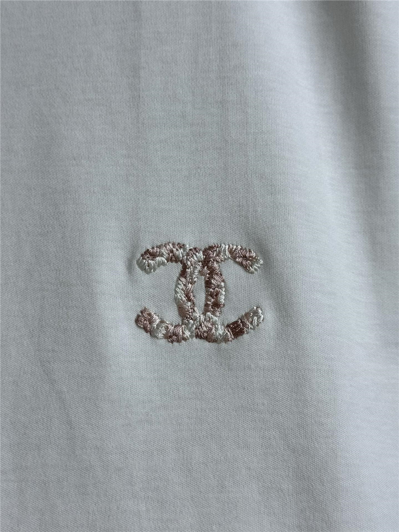 Ch**el embroidered logo t-shirt