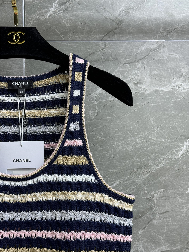 Ch**el contrast striped vest