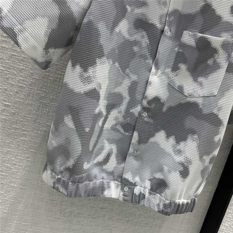 l0vis Vvtt0n lv printed honeycomb texture short-sleeved shirt