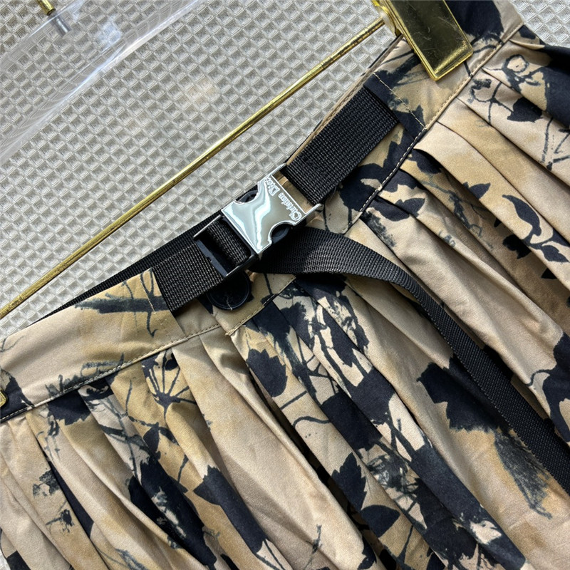 D10r french black floral print functional button long skirt