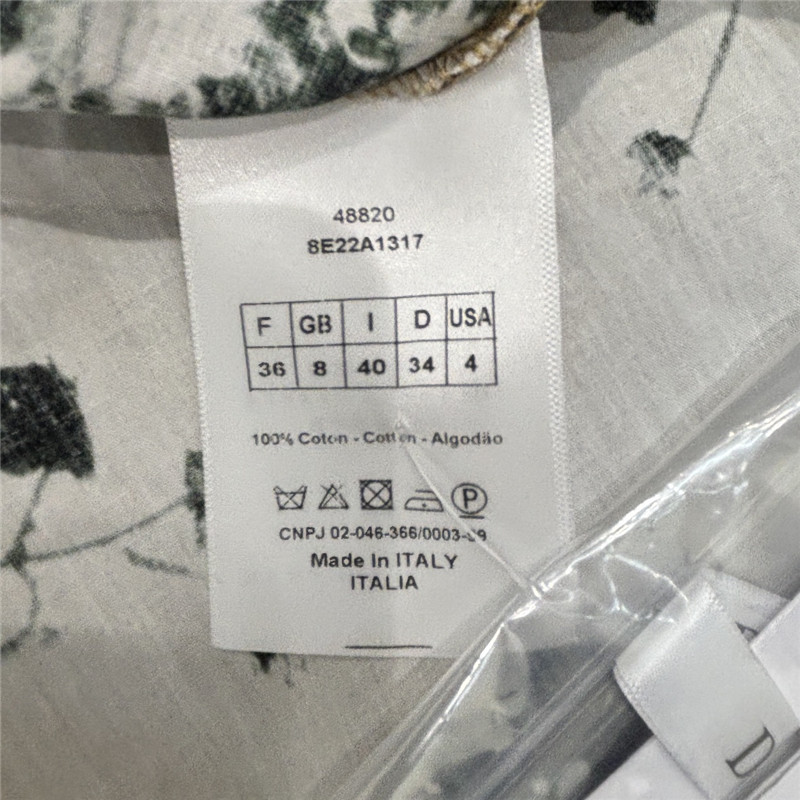 D10r french black floral print functional button long skirt