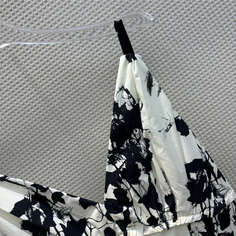 D10r french black floral print suspender skirt