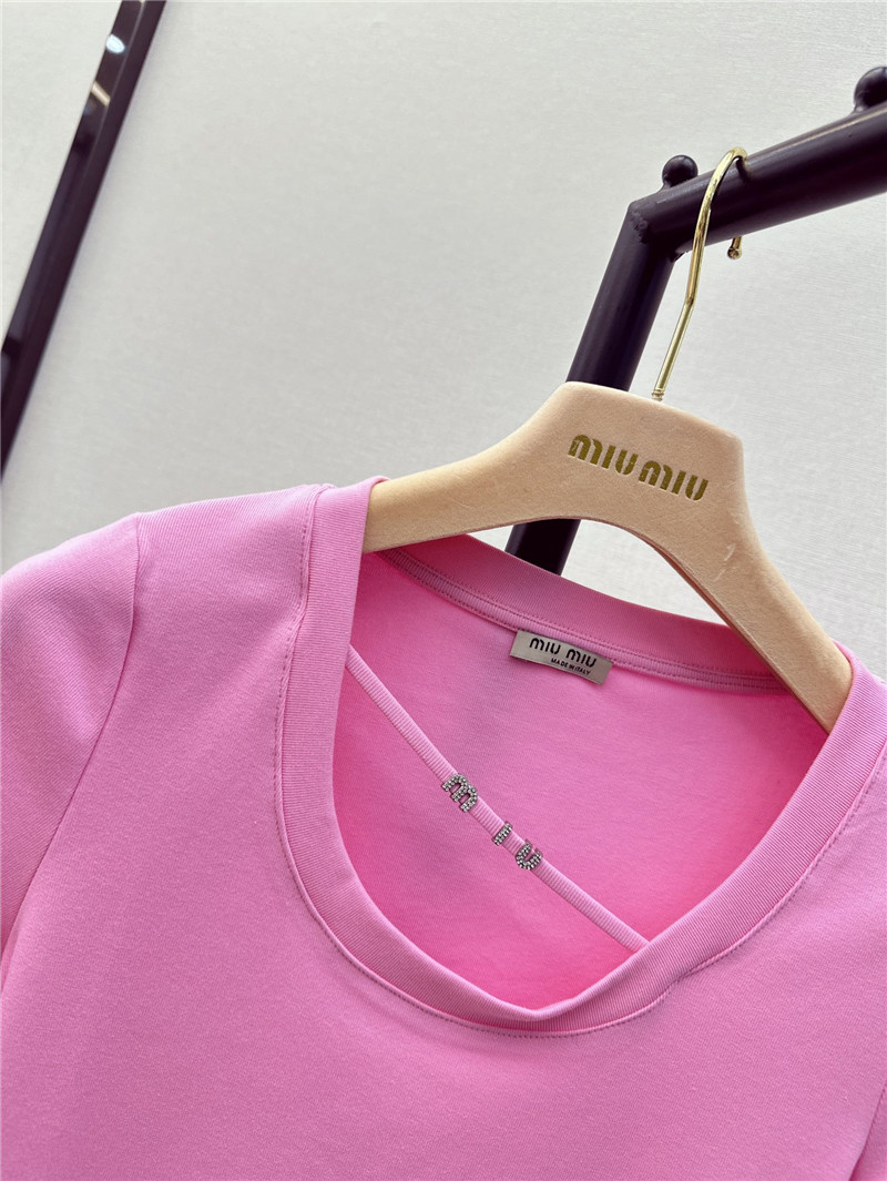 M1um1u slim fit u-neck t-shirt