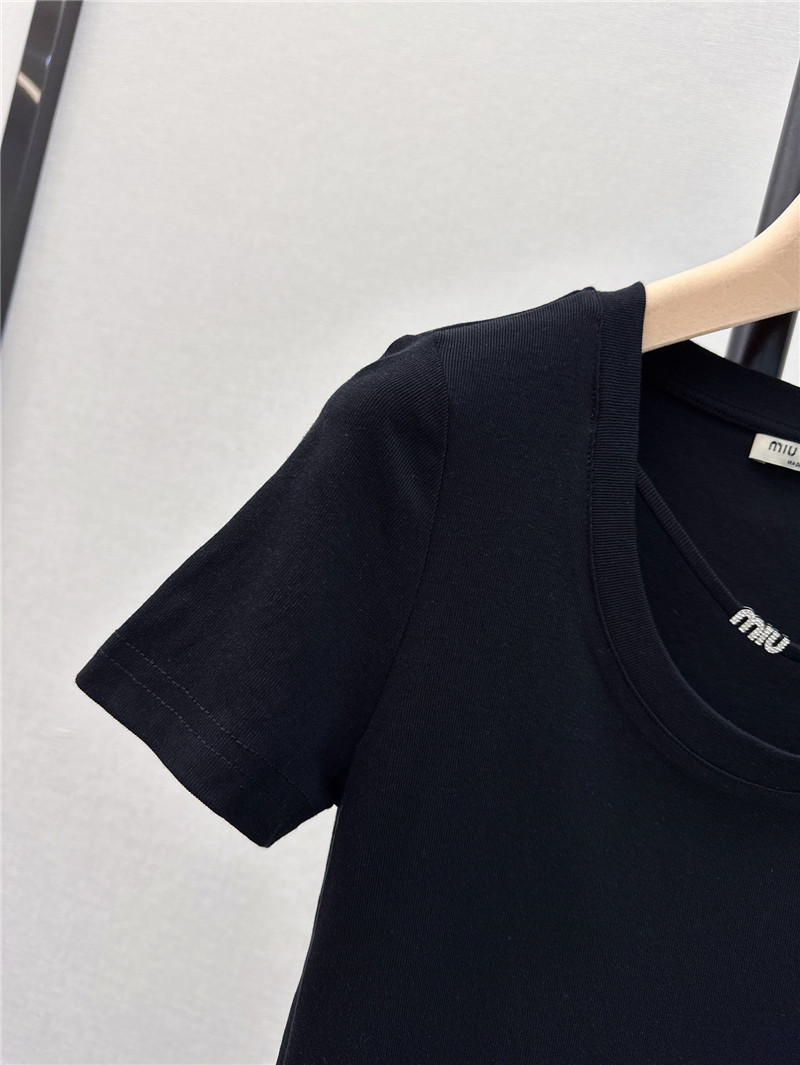 M1um1u slim fit u-neck t-shirt