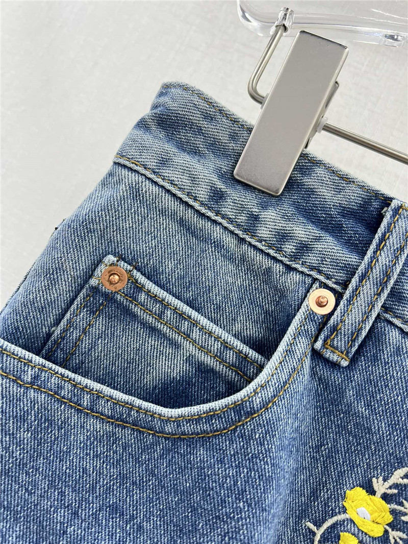 Gvc*1 contrast floral embroidered denim skirt