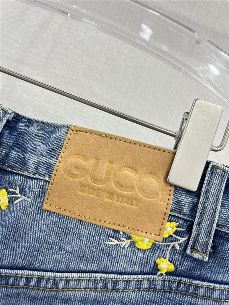 Gvc*1 contrast floral embroidered denim skirt