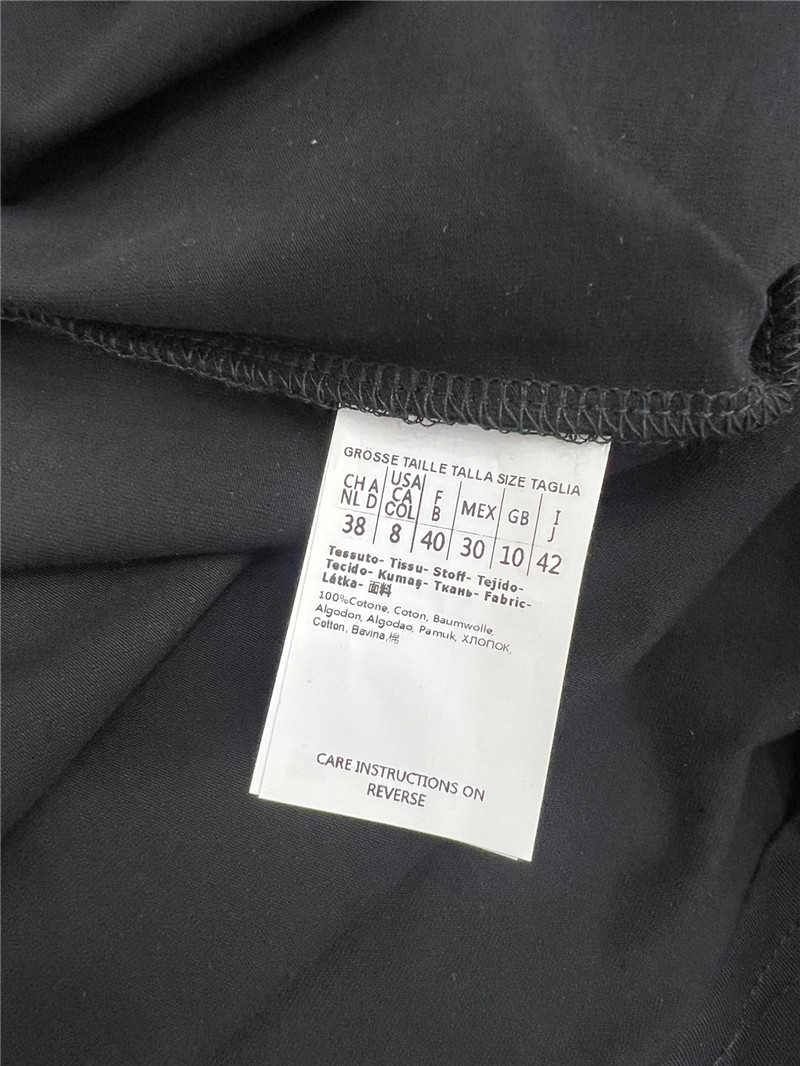 Vanitoo gold lettering printed front and back T-shirt