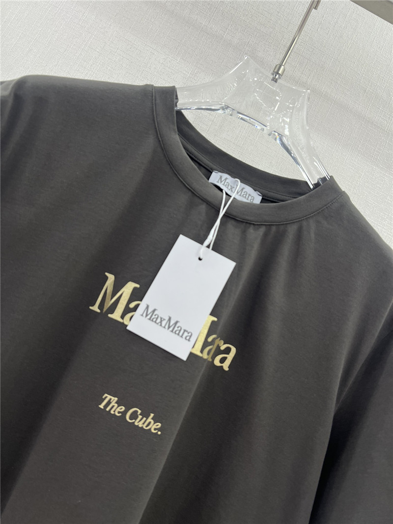 Vanitoo gold lettering printed front and back T-shirt