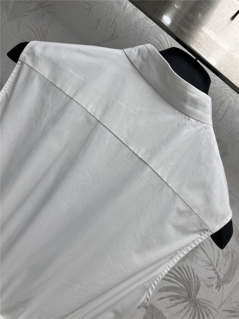 D10r pearl button sleeveless dress