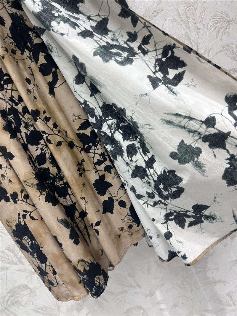 D10r black floral print technical pleated skirt