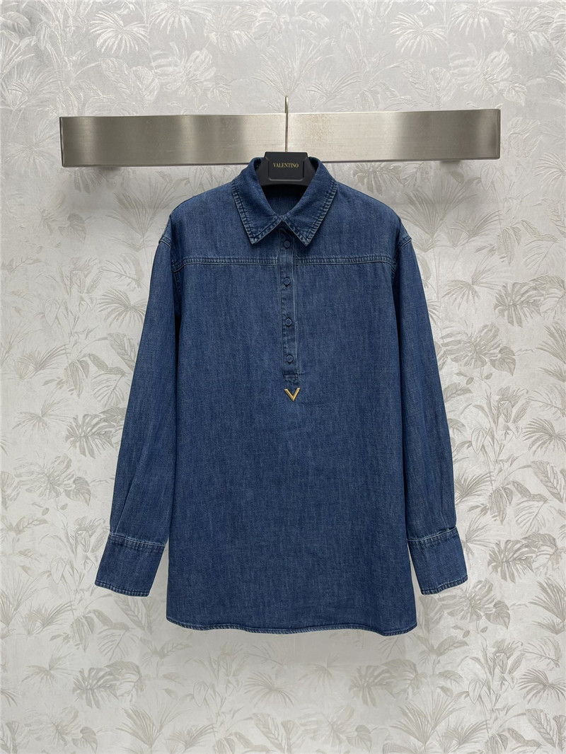 valentino metallic V logo half-button denim shirt
