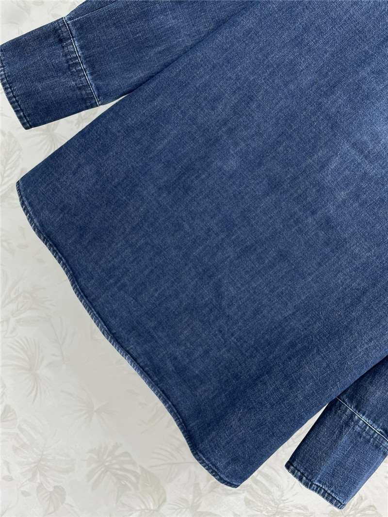 Va1e*ntin0 metallic v logo half-button denim shirt