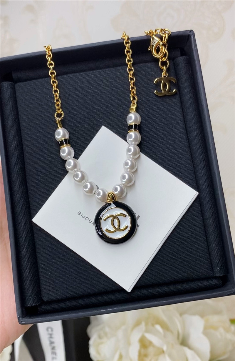 Ch**el black and white button pearl necklace
