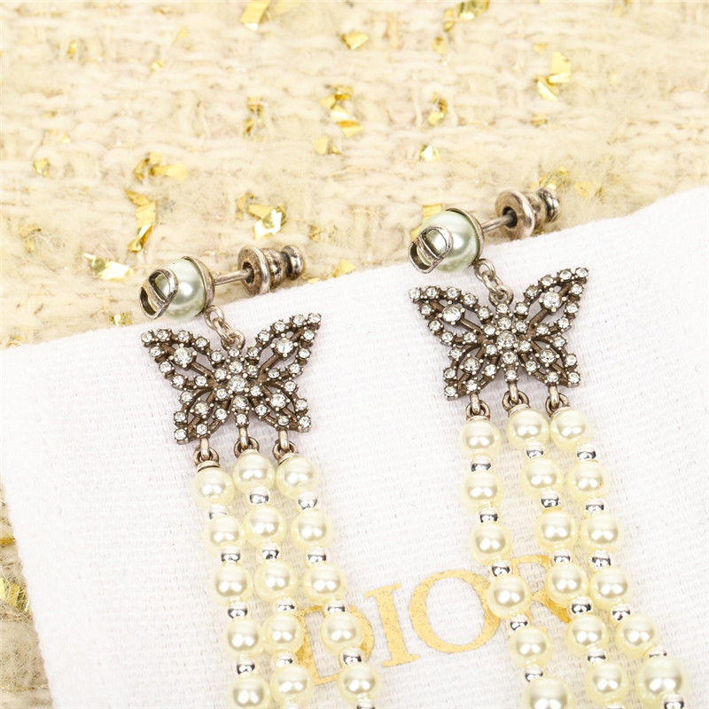 D10r butterfly earrings