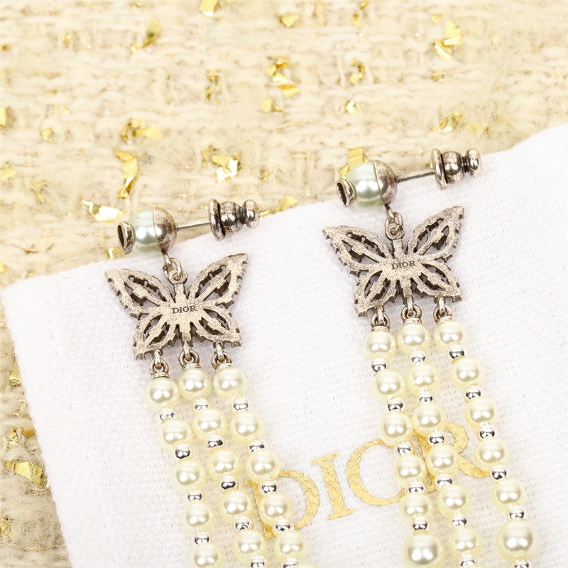 D10r butterfly earrings